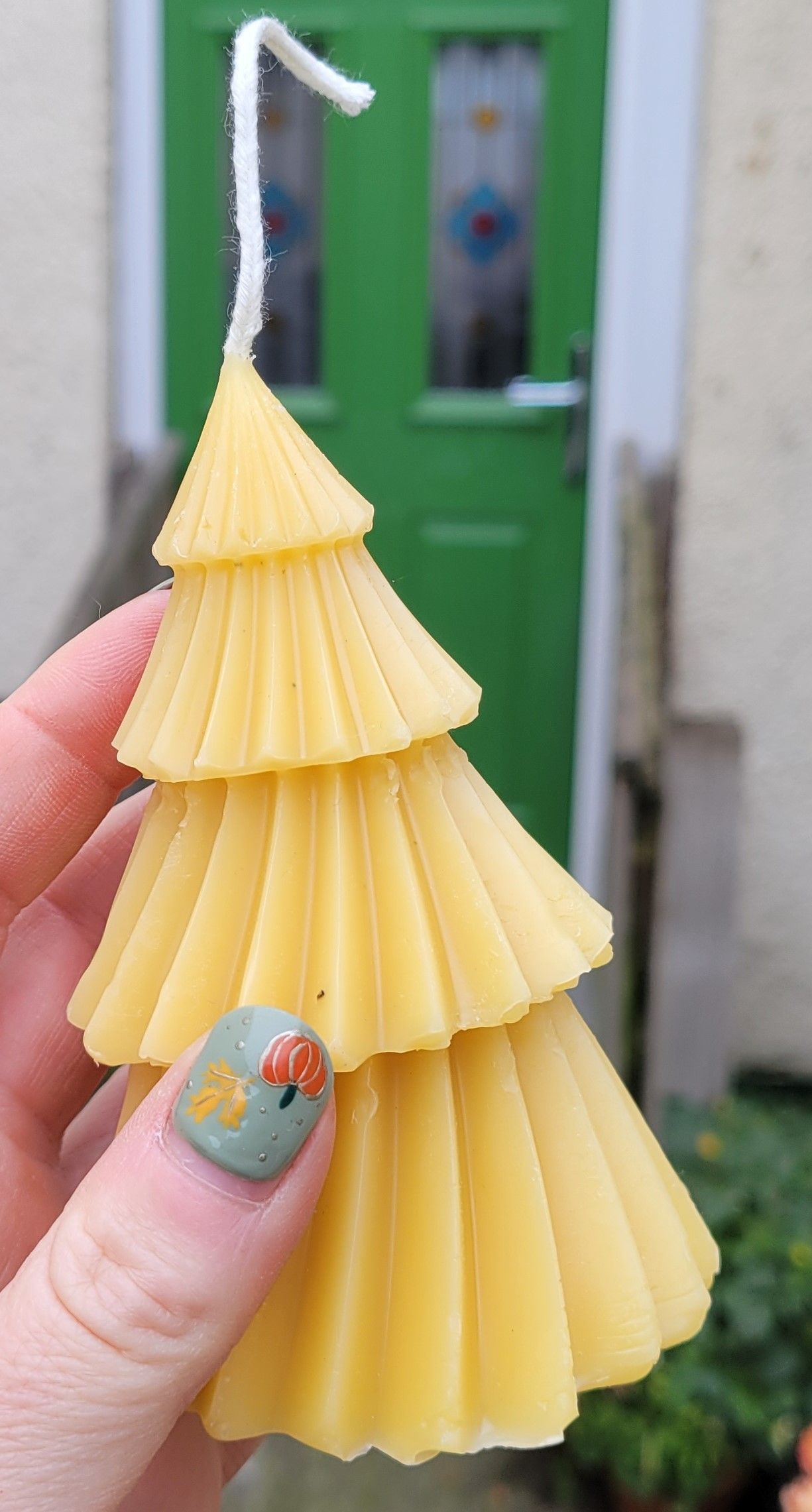 Spiral Christmas Tree Beeswax Candle Harvest Spice Scent: Oakapiary