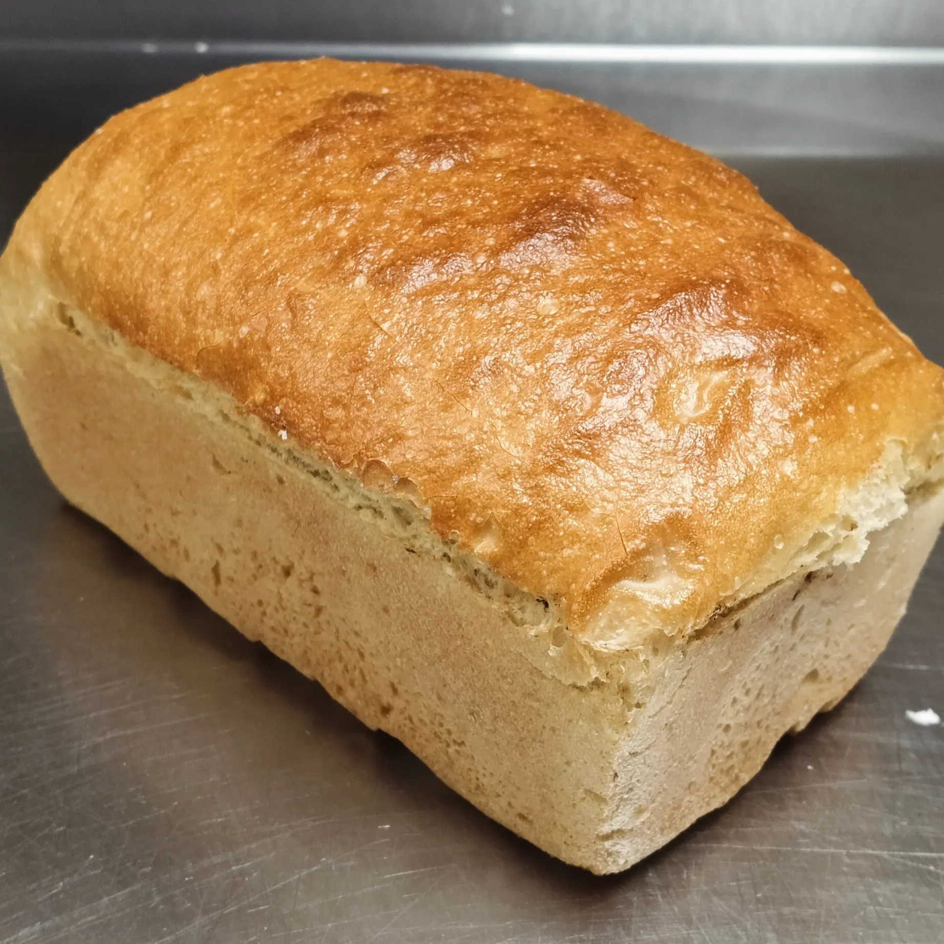 Classic White Yeasted Tin Loaf 800g