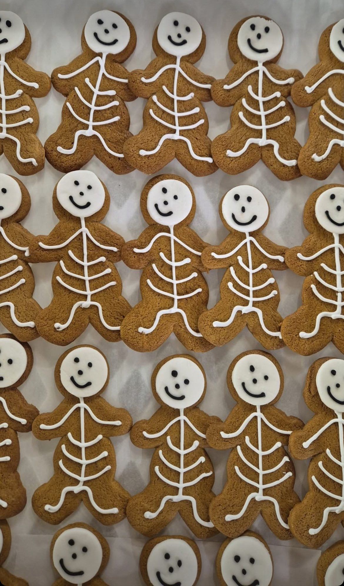 Halloween Gingerbread Skeleton