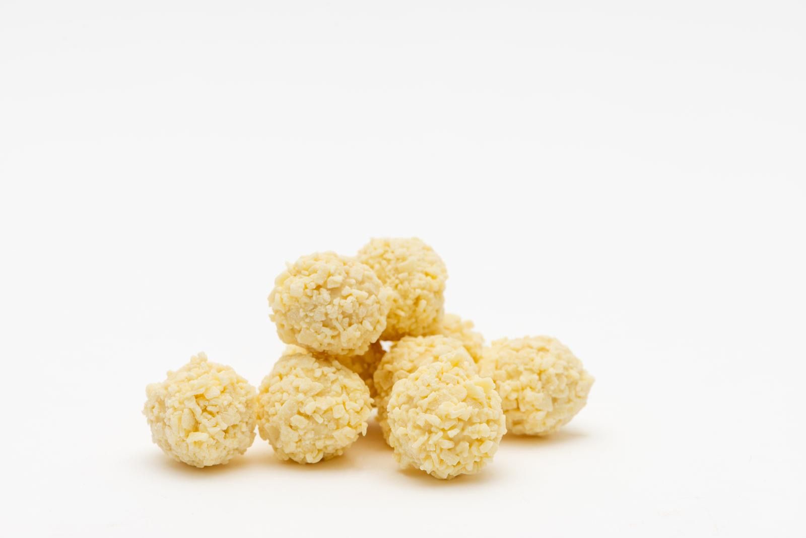 Image of White Raspberry & Peach Champagne Truffles: Awesome Chocolates (130g)