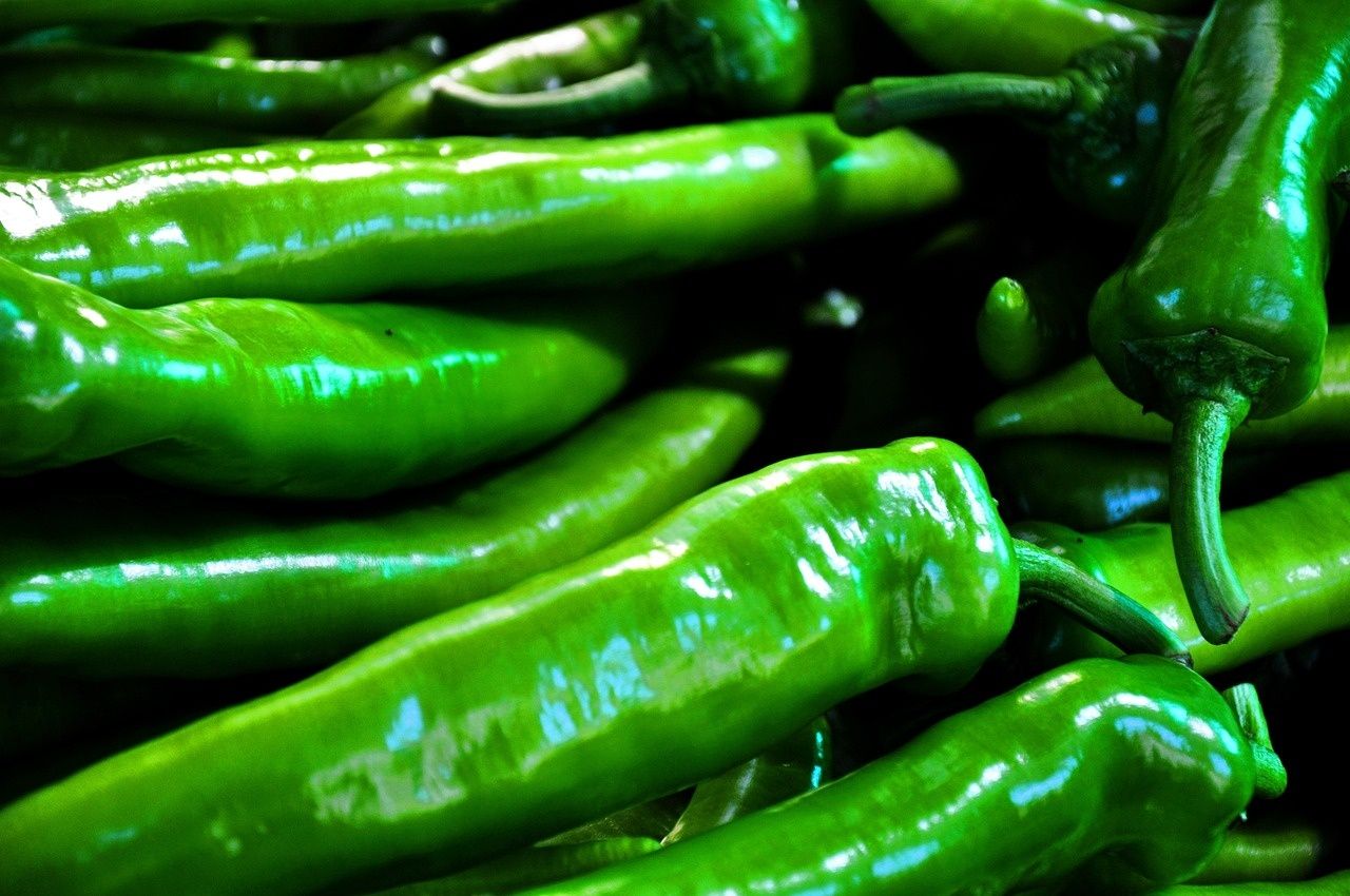 Image of Organic Pointed Green Peppers: 200g